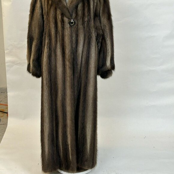 xtra long fur coat size medium was 3995 now only 995 - Picture 4 of 4